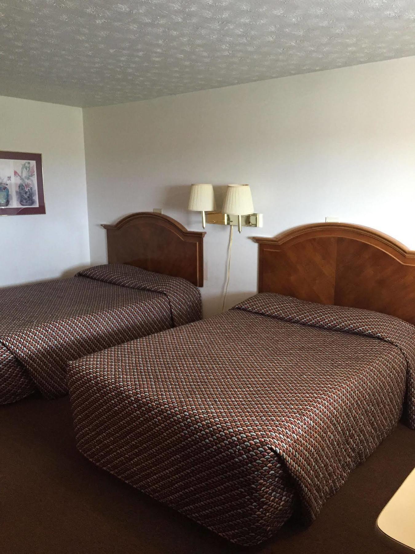 Vista Heights Inn Henrietta Luaran gambar