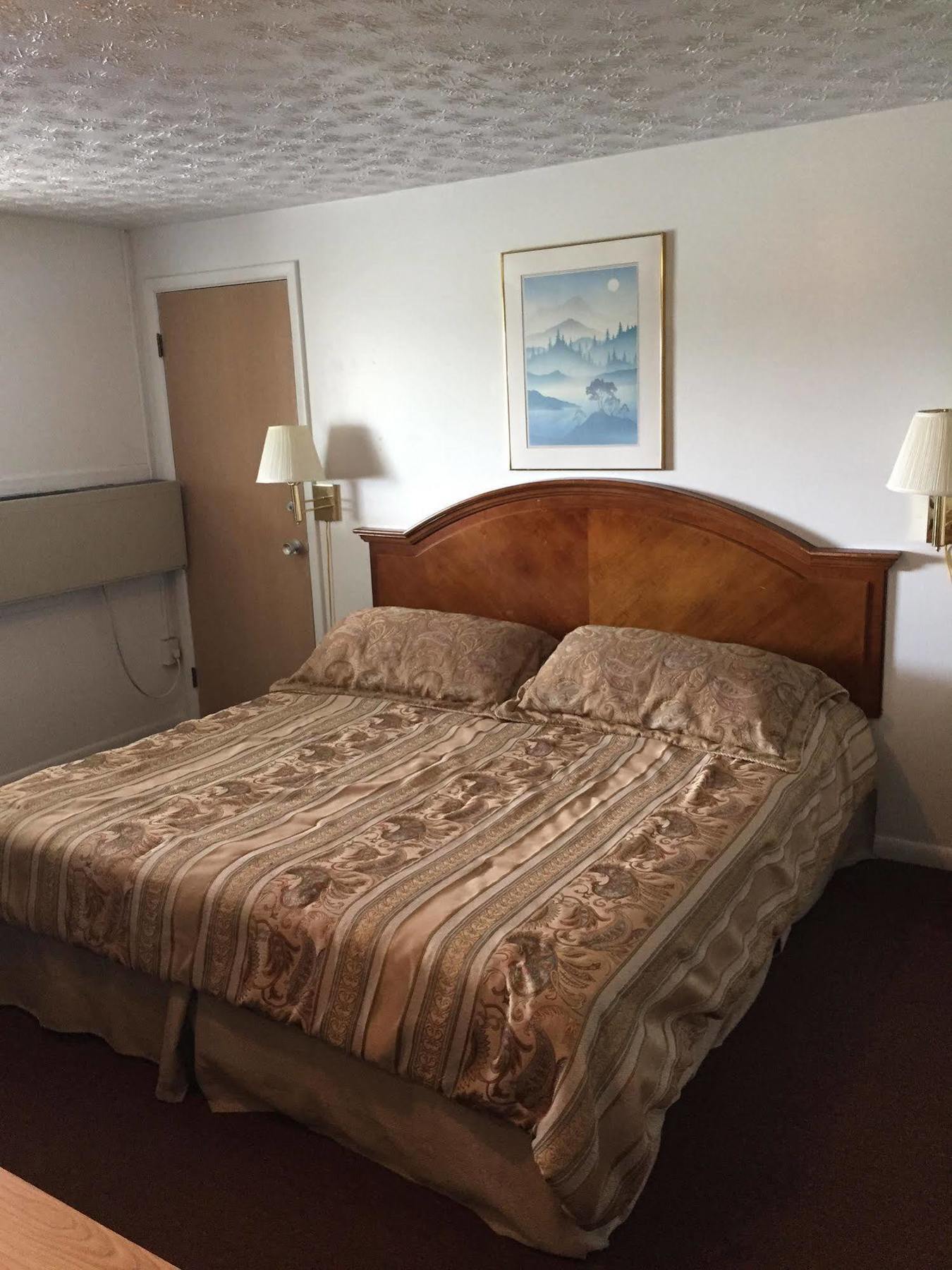Vista Heights Inn Henrietta Luaran gambar