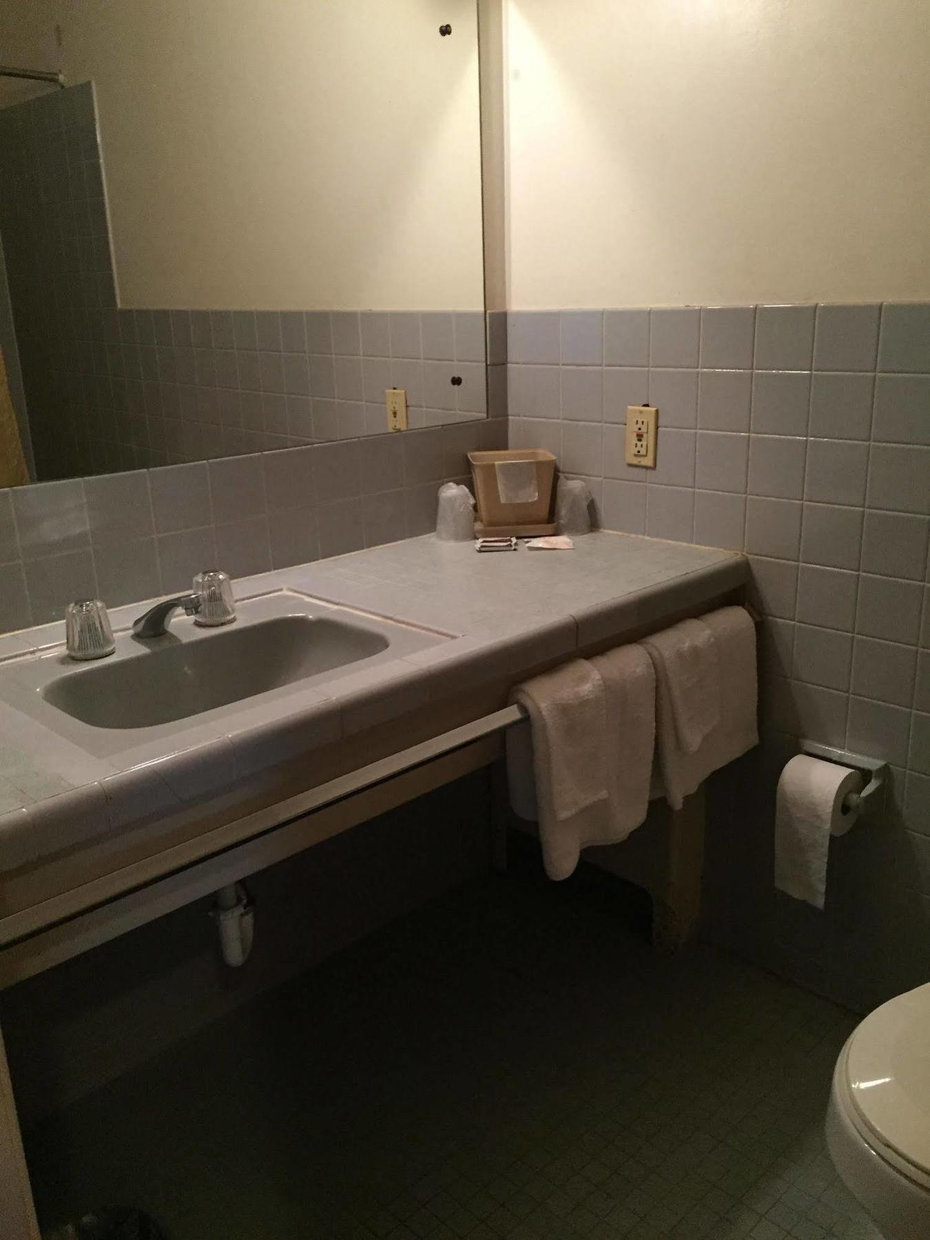 Vista Heights Inn Henrietta Luaran gambar