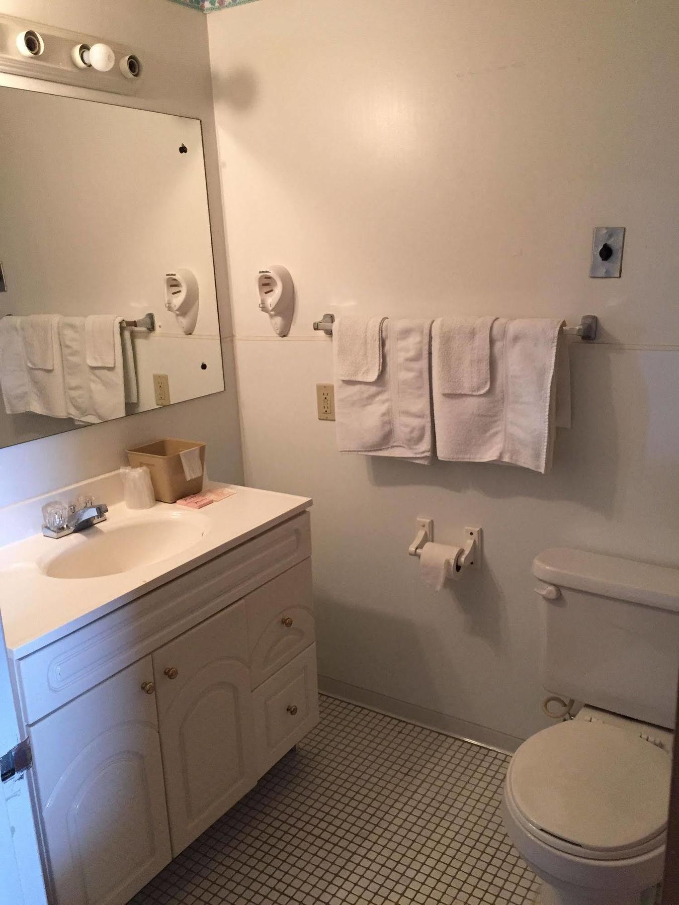 Vista Heights Inn Henrietta Luaran gambar